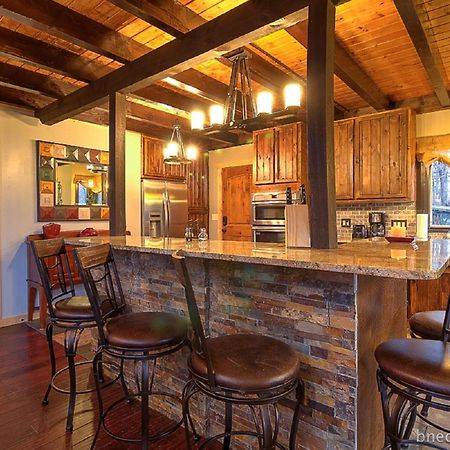Bear Necessities, Luxury 5Bd Mtn Views, Hot Tub, Many Bear Sightings Villa Gatlinburg Luaran gambar