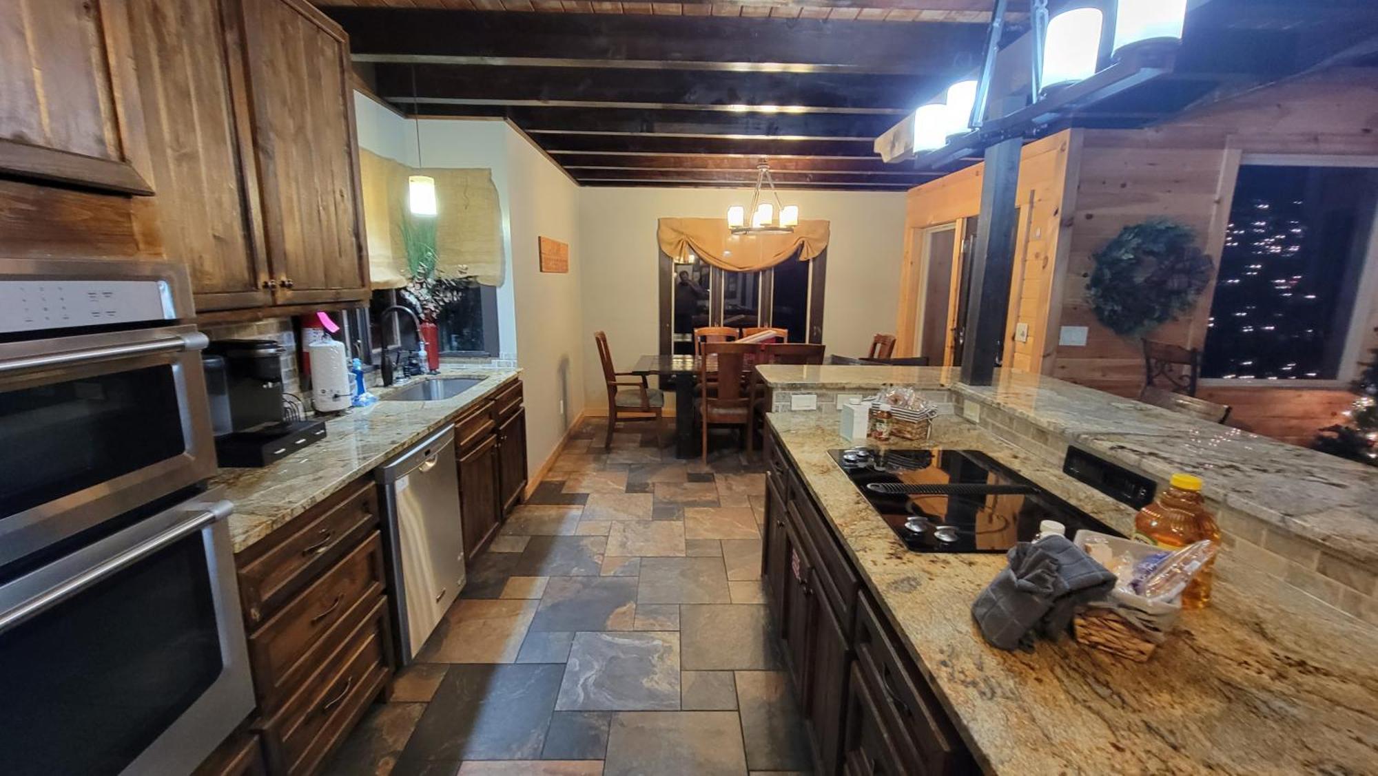 Bear Necessities, Luxury 5Bd Mtn Views, Hot Tub, Many Bear Sightings Villa Gatlinburg Luaran gambar